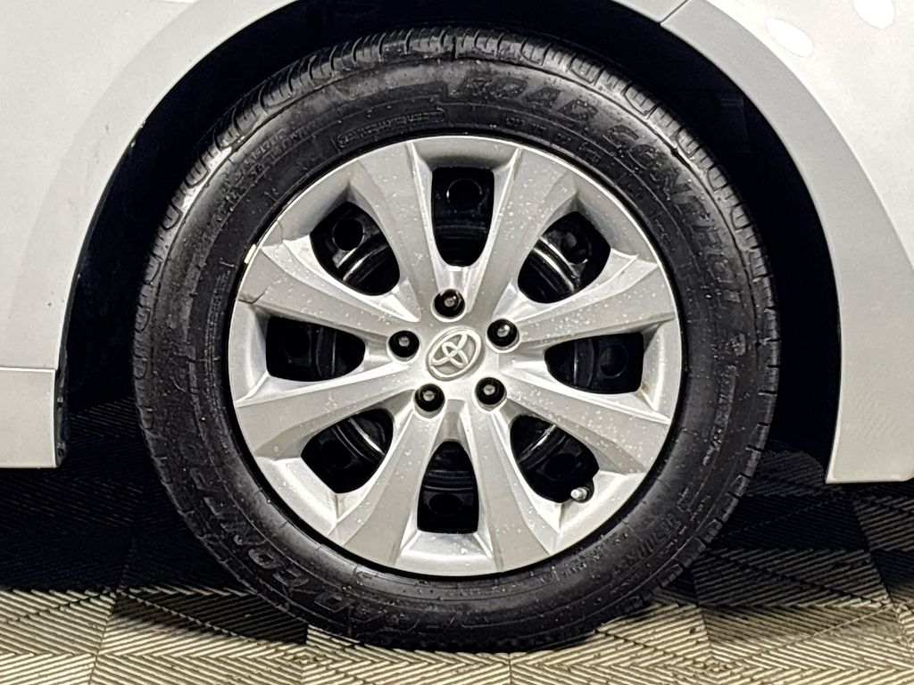 2020 Toyota Corolla LE photo 21