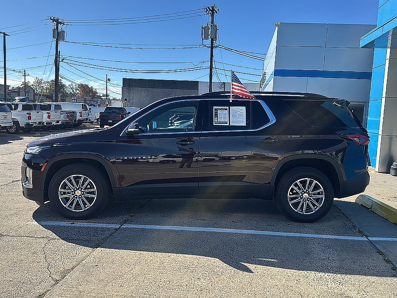 2023 Chevrolet Traverse Cloth photo 3