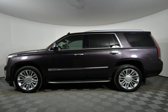 2016 Cadillac Escalade Luxury photo 15