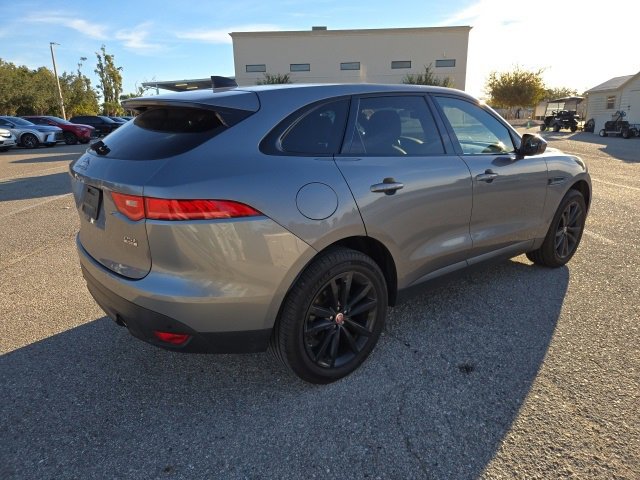 2020 Jaguar F-PACE Prestige photo 4