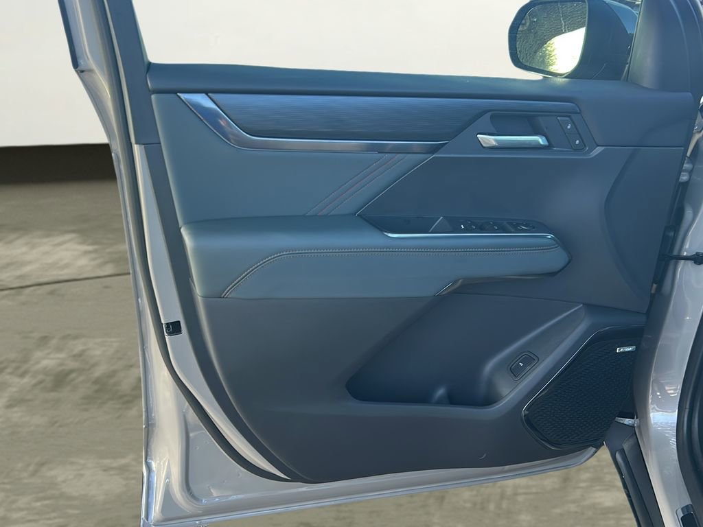 2026 Gmc Acadia AT4 photo 9