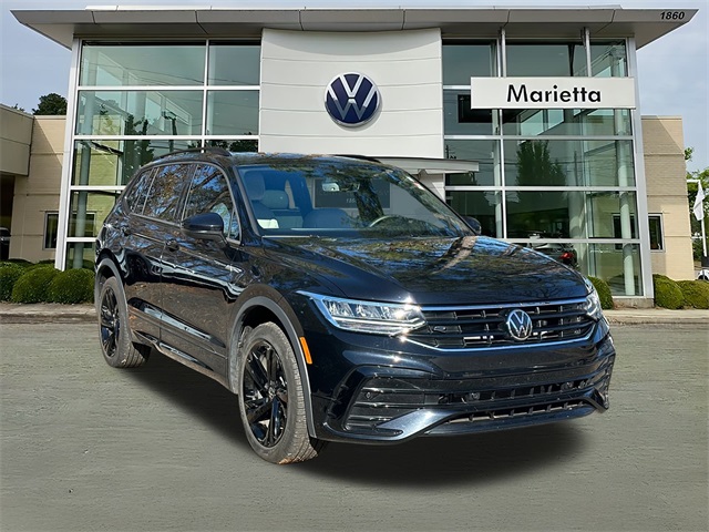 2023 Volkswagen Tiguan SE R-LINE BLACK