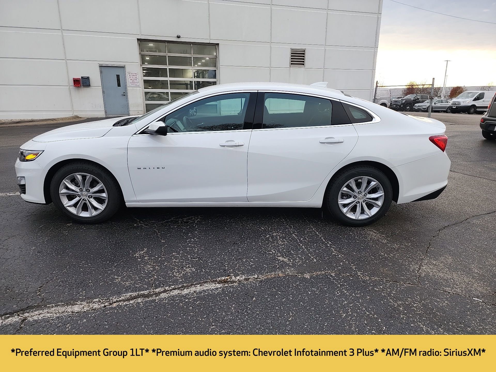 2023 Chevrolet Malibu 1LT photo 3