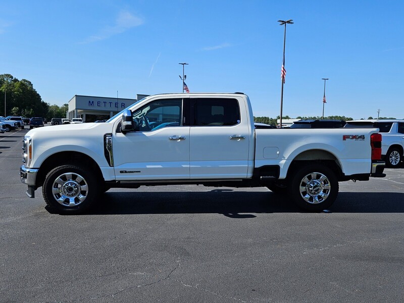 2023 Ford F-250 Lariat photo 4