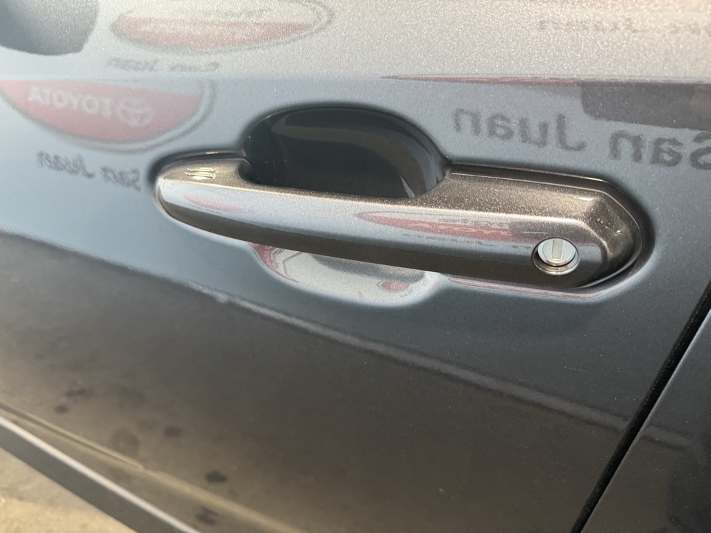 2025 Toyota RAV4 XLE Premium photo 15
