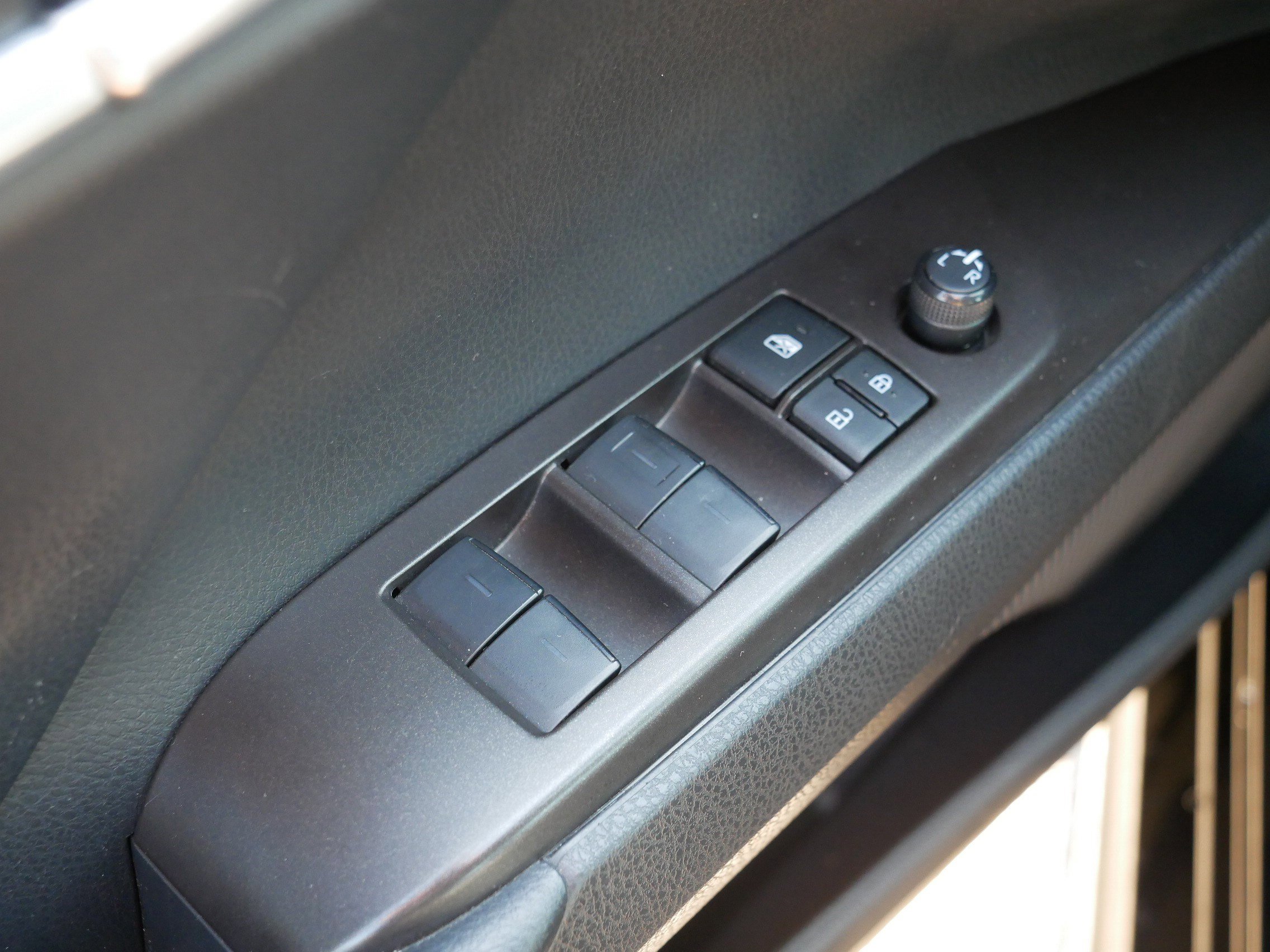 2024 Toyota Camry SE photo 18