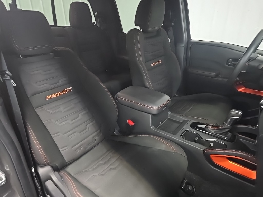 2023 Nissan Frontier PRO-4X photo 13