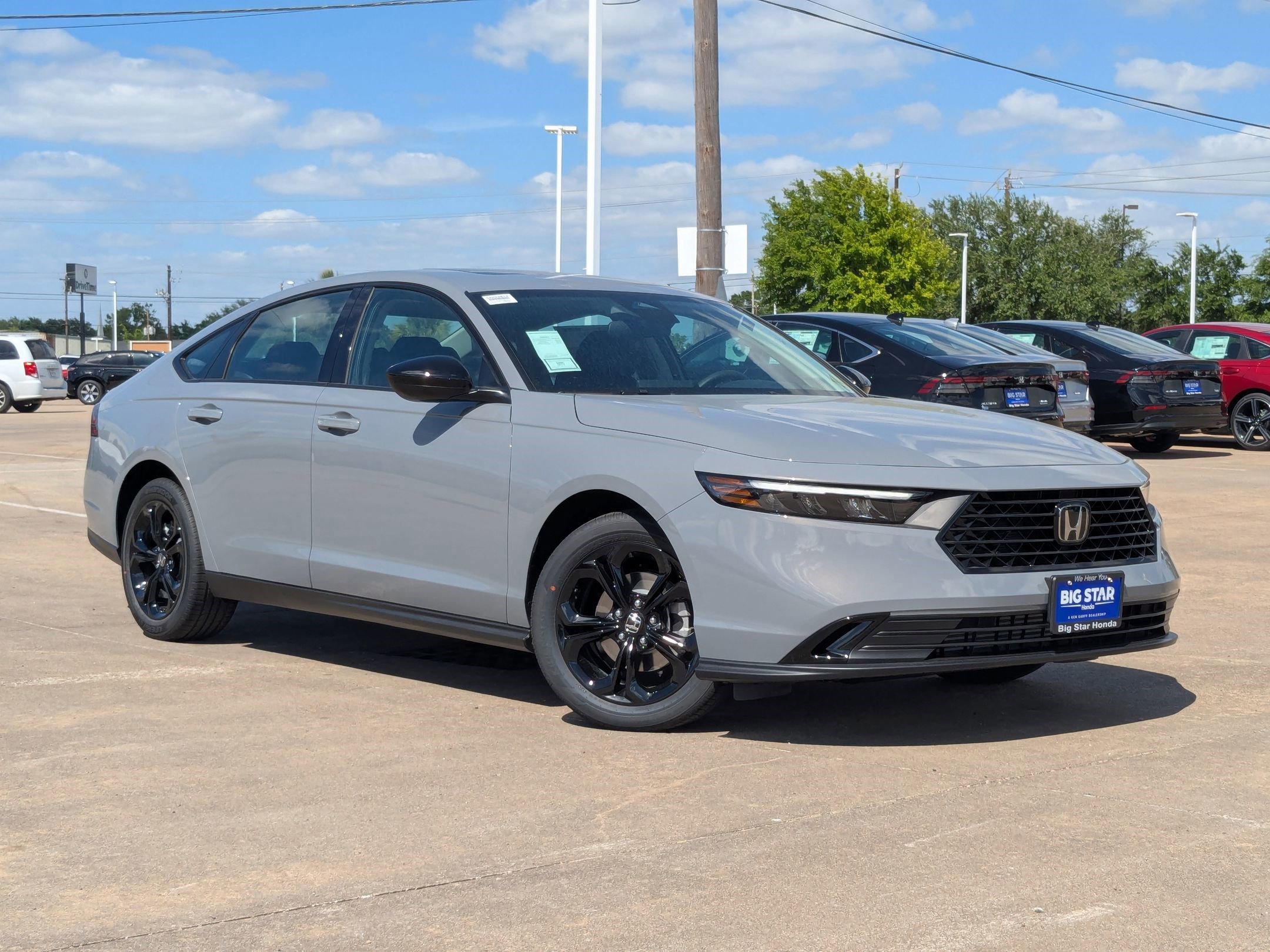 2025 Honda Accord SE photo 2