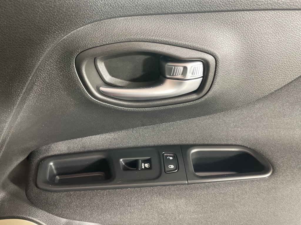 2016 Jeep Renegade Latitude photo 12