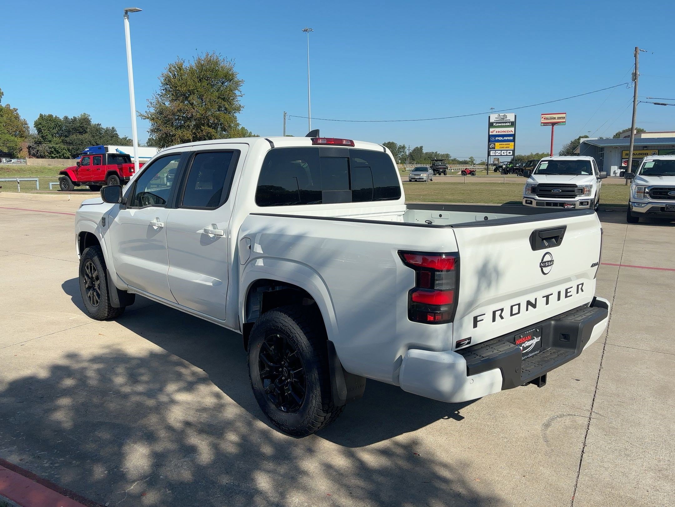2026 Nissan Frontier SV photo 3