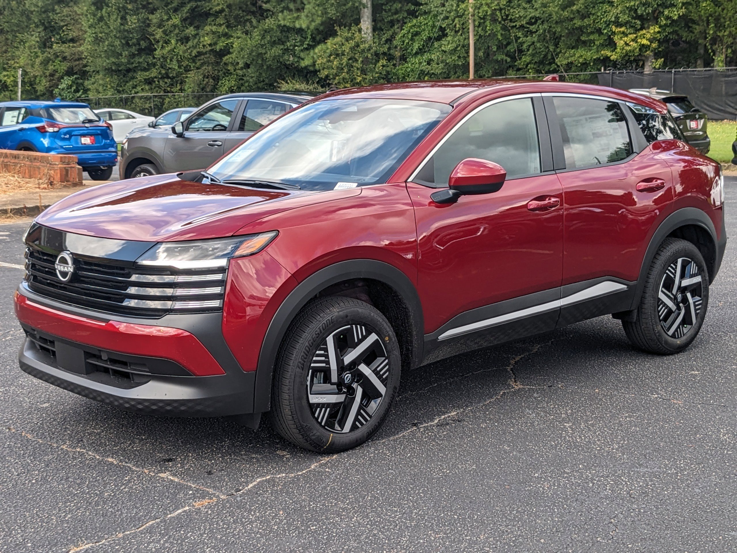 2025 Nissan Kicks SV photo 3