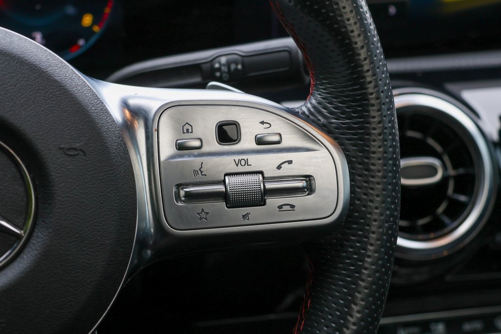 2020 Mercedes Benz CLA 250 4MATIC photo 14