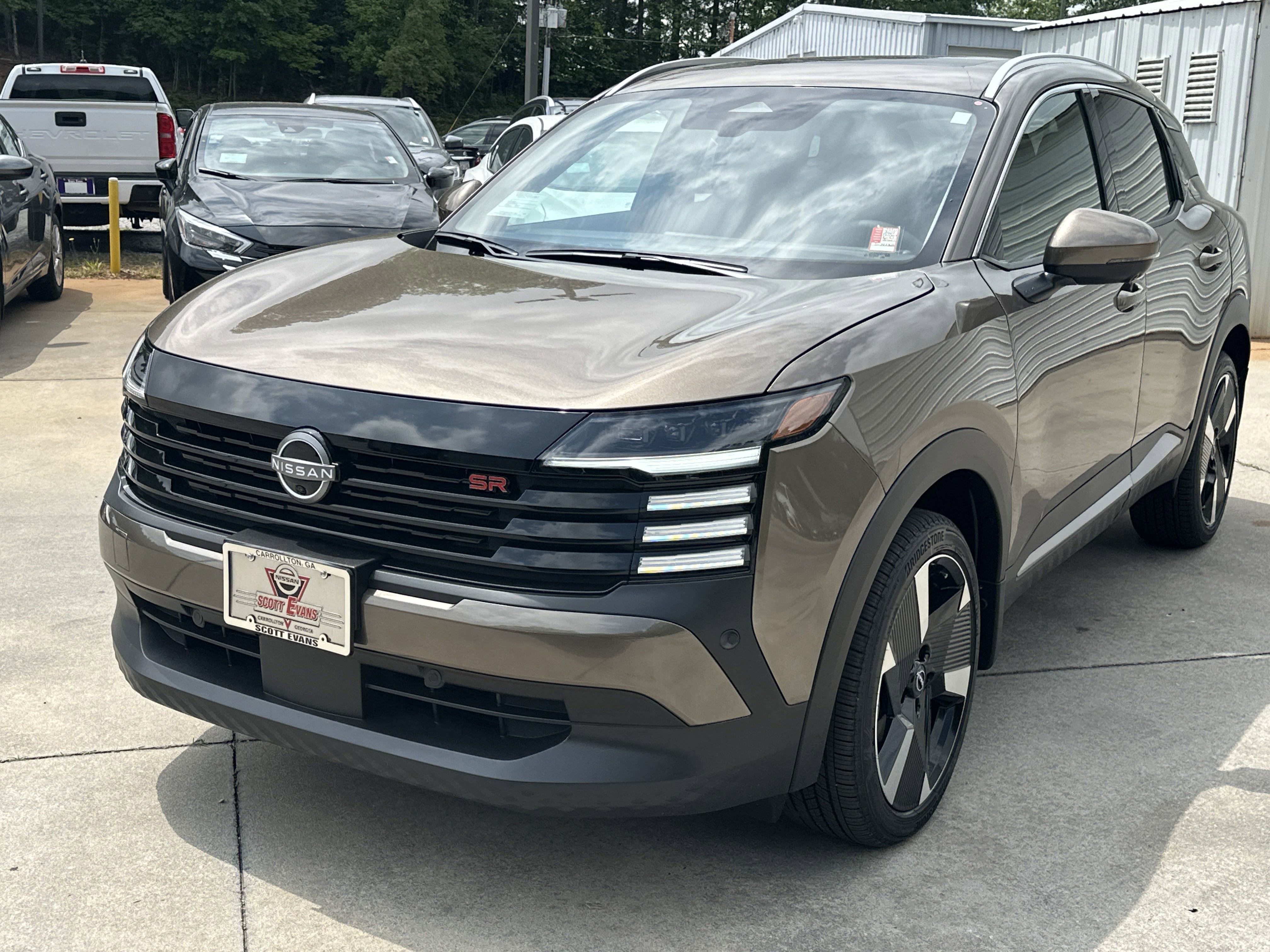 2025 Nissan Kicks SR photo 4