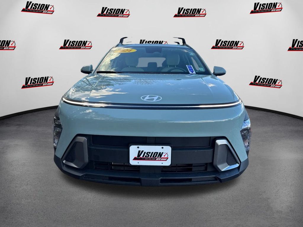 2024 Hyundai Kona SEL photo 2
