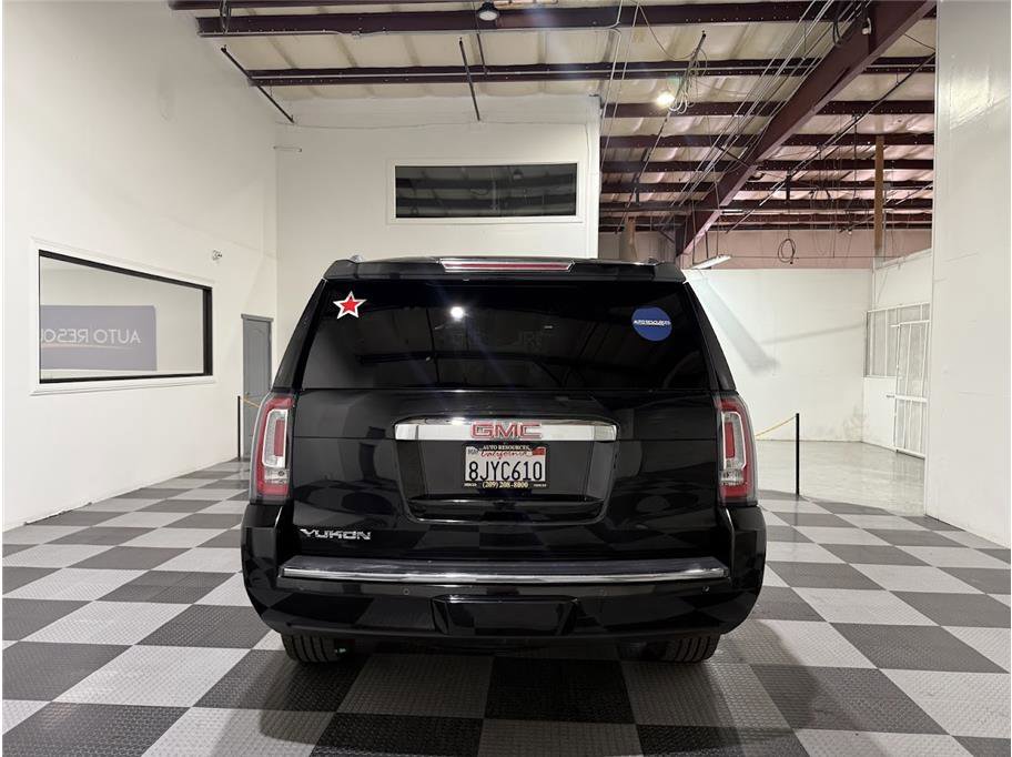 2016 Gmc Yukon Denali photo 6