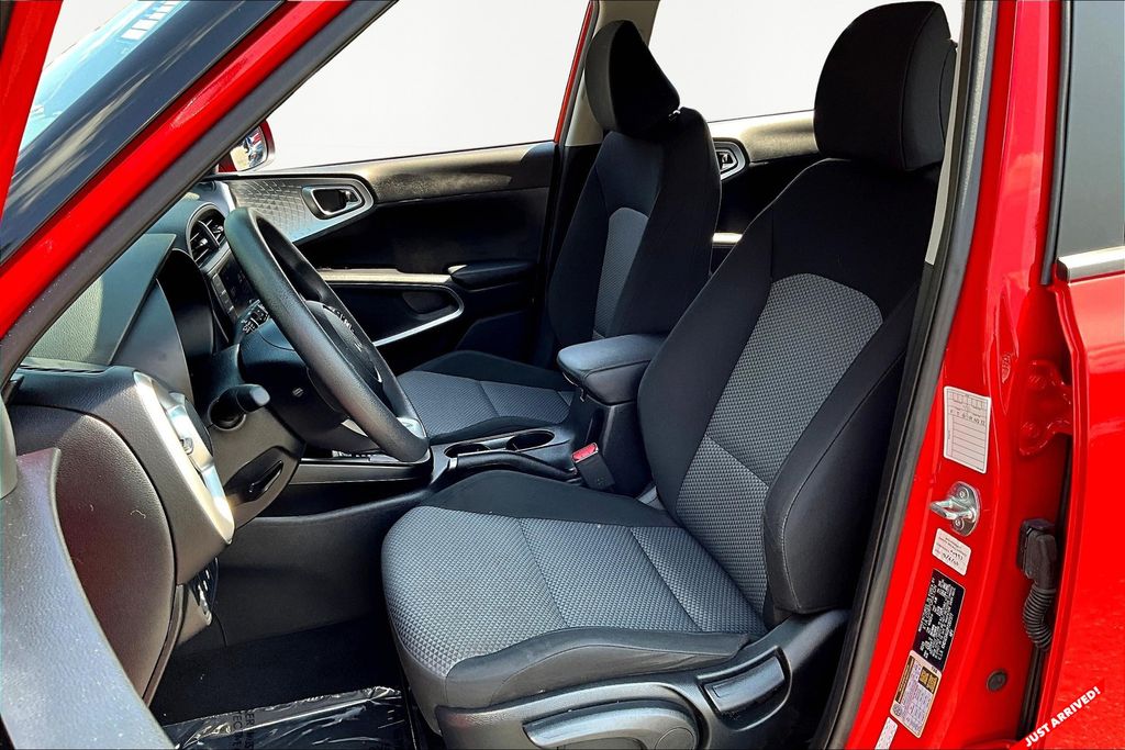 2023 Kia Soul LX photo 15
