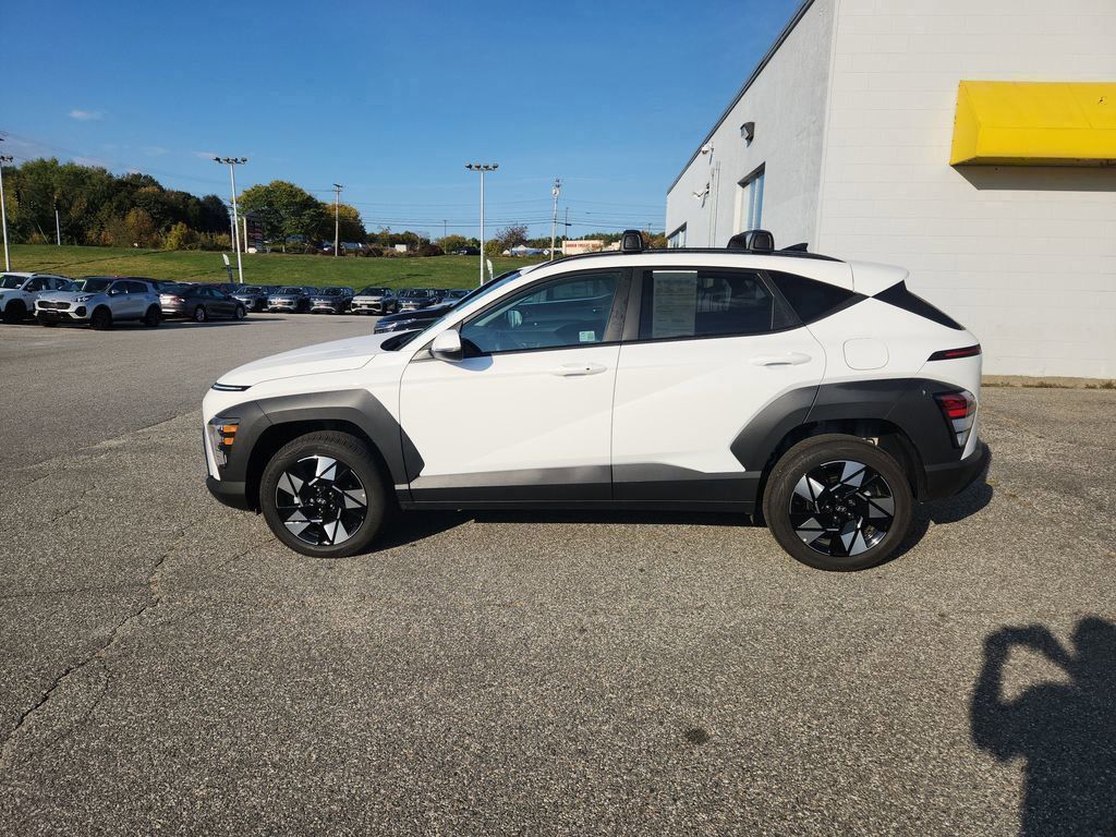 2025 Hyundai Kona SEL photo 4