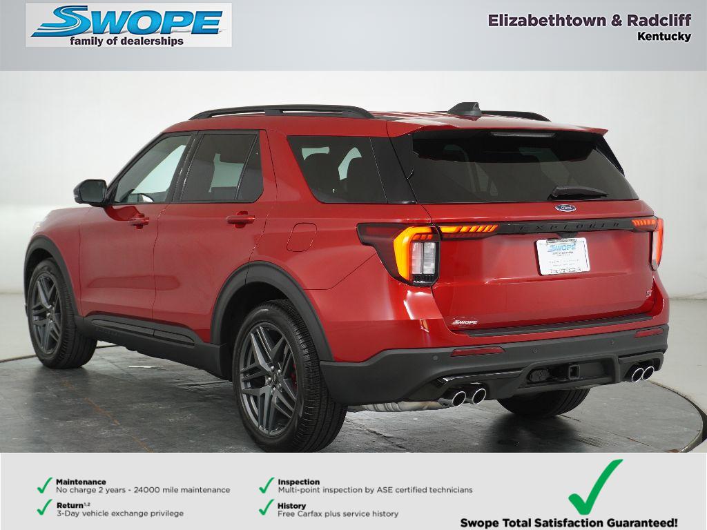 2025 Ford Explorer ST photo 4