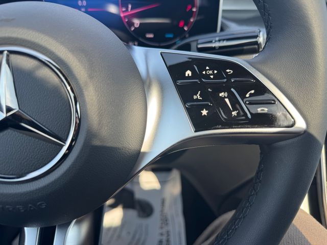 2025 Mercedes Benz GLC 300 photo 22