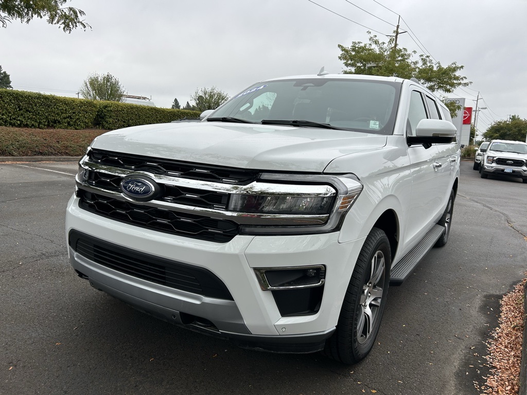 2024 Ford Expedition MAX Limited photo 3
