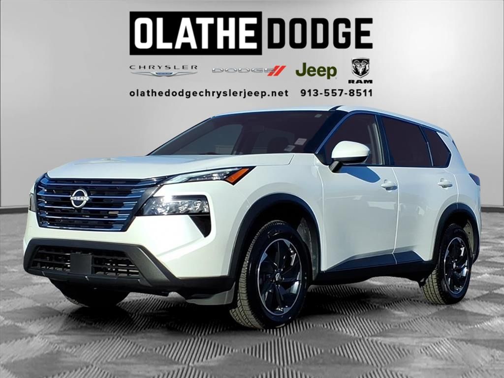 2024 Nissan Rogue SV's photo