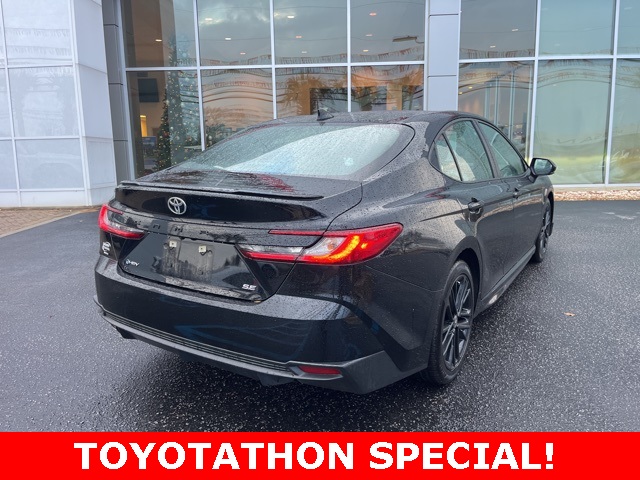 2025 Toyota Camry SE photo 2
