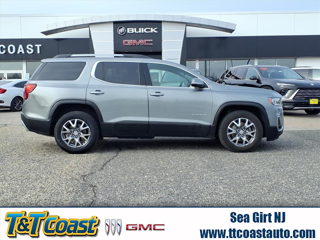 2023 GMC Acadia SLT's photo
