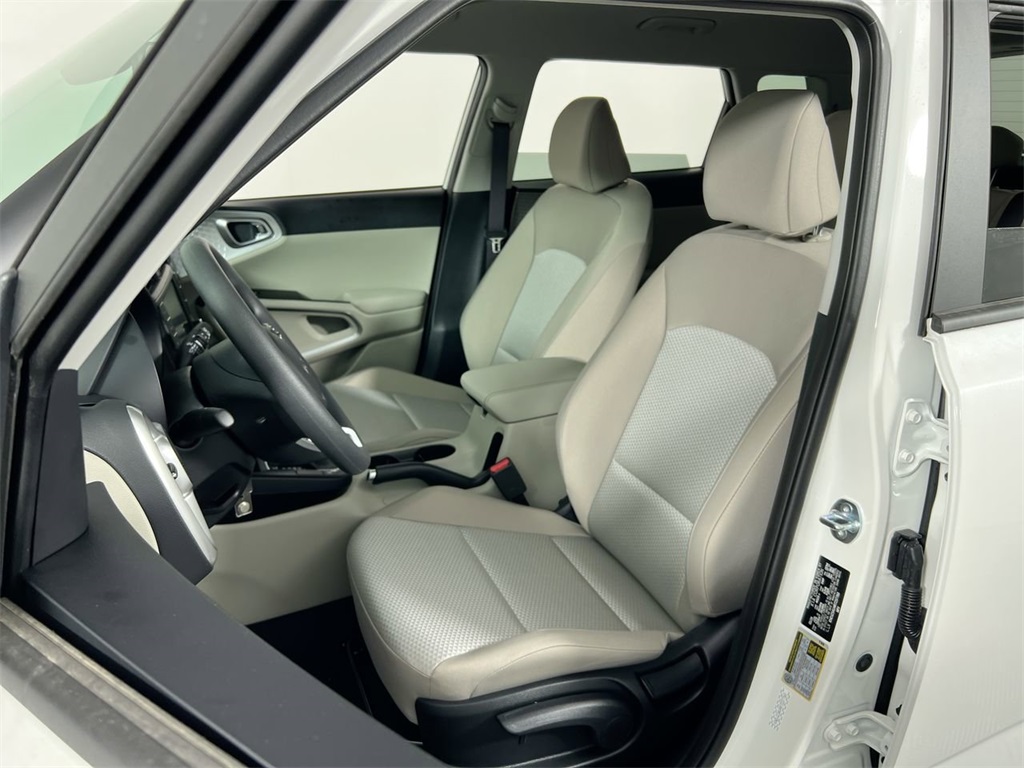 2025 Kia Soul LX S photo 12