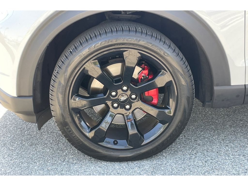 2023 Ford Explorer ST photo 48