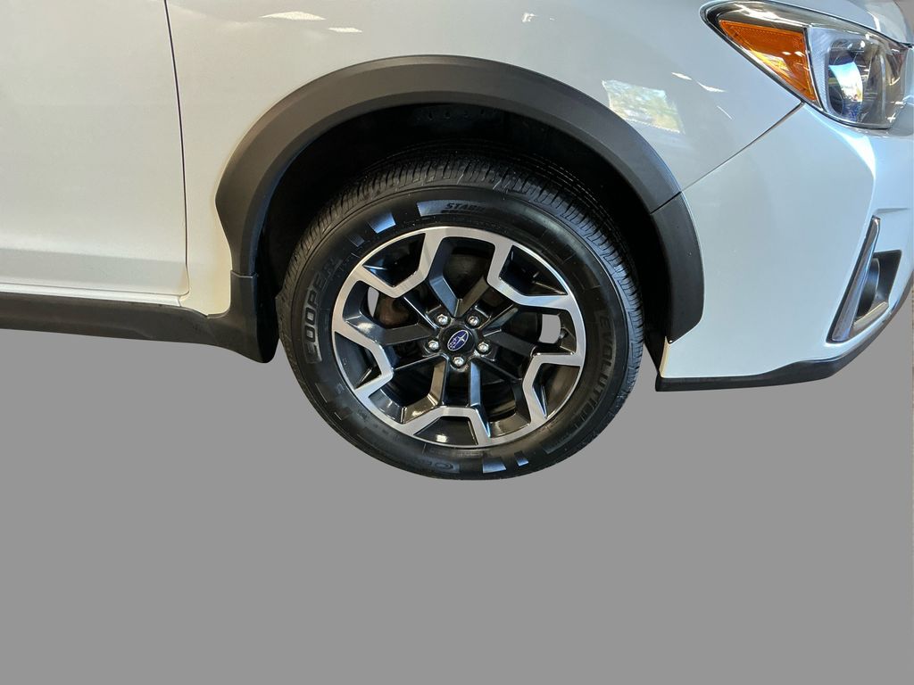 2017 Subaru Crosstrek 2.0i Premium photo 13