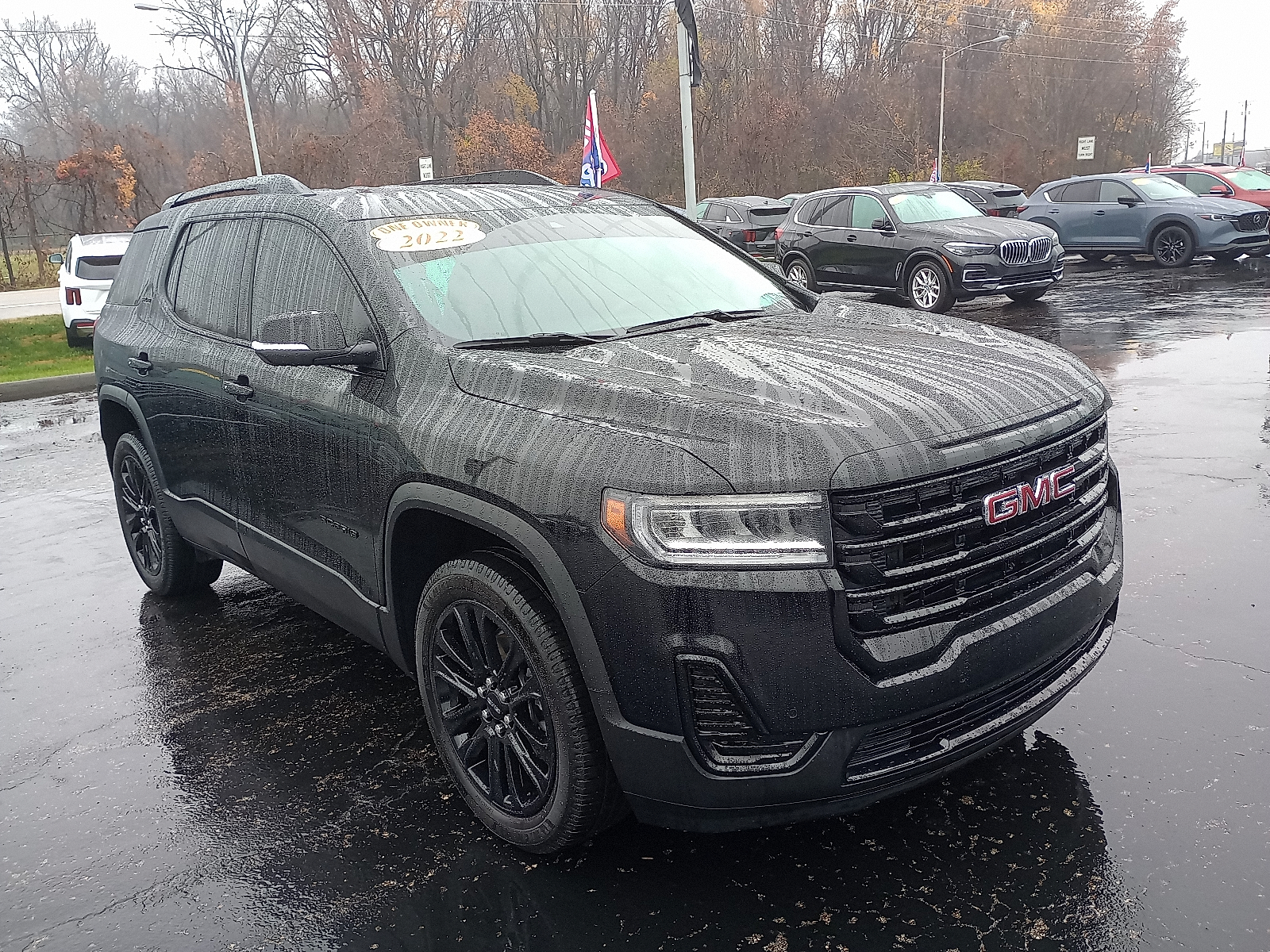 2022 GMC Acadia SLE's photo