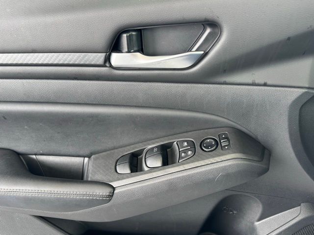 2024 Nissan Altima 2.5 SV photo 31