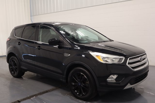 2017 Ford Escape SE photo 2