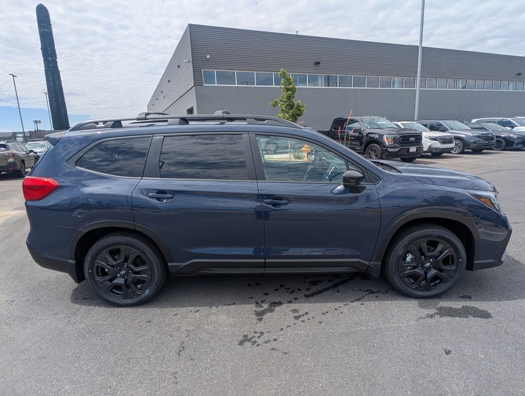 2025 Subaru Ascent Onyx Edition Touring photo 4