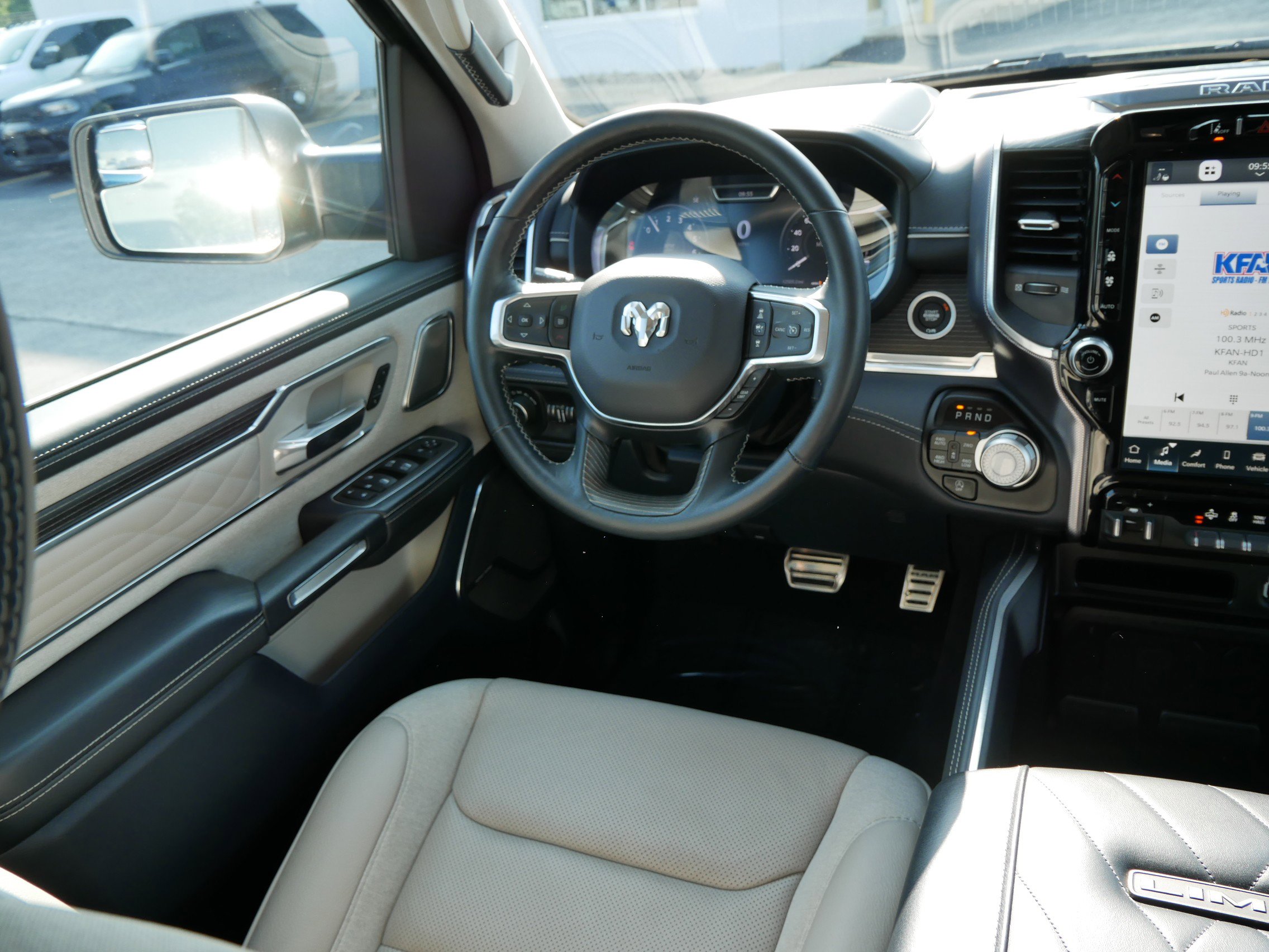 2023 Ram 1500 Limited photo 12