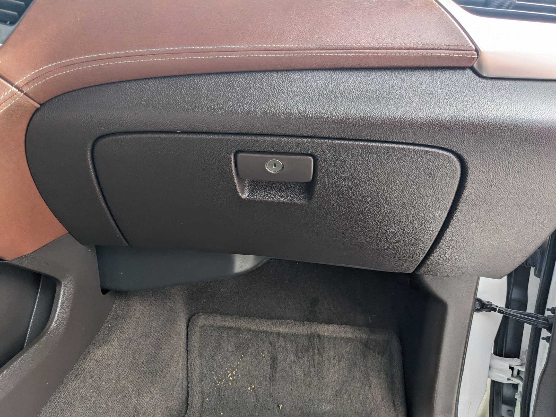 2015 Chevrolet Suburban LTZ photo 19