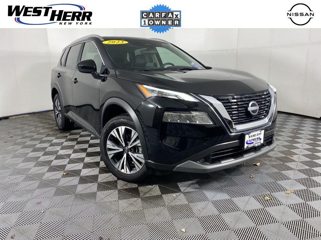 2023 Nissan Rogue SV's photo