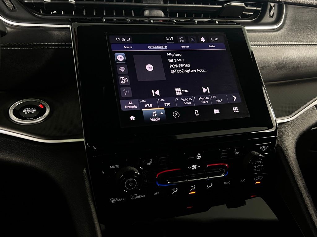 2024 Jeep Grand Cherokee Altitude photo 9