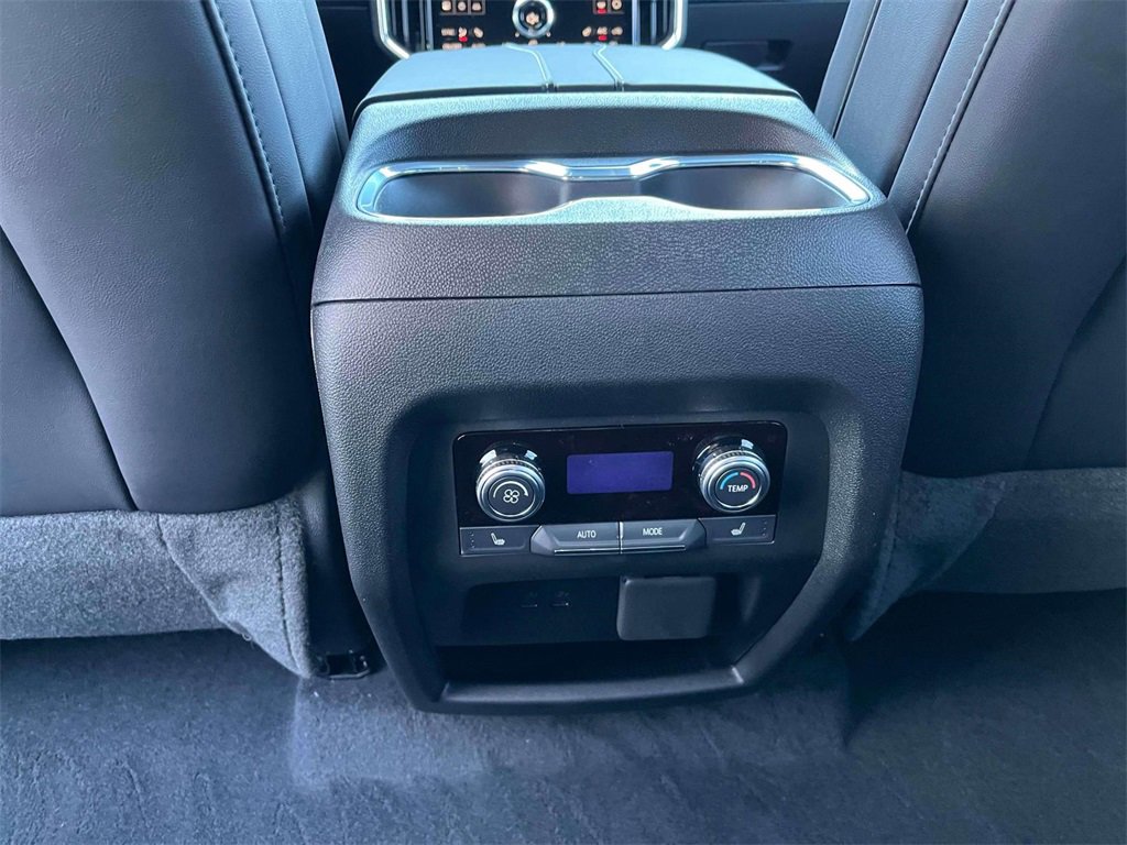 2026 Gmc Acadia Elevation photo 14