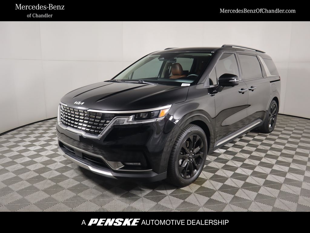 2024 Kia Carnival SX's photo