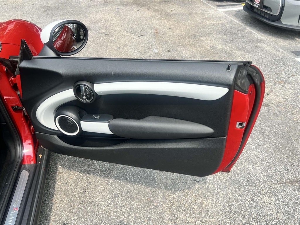 2017 Mini Cooper Convertible S photo 12