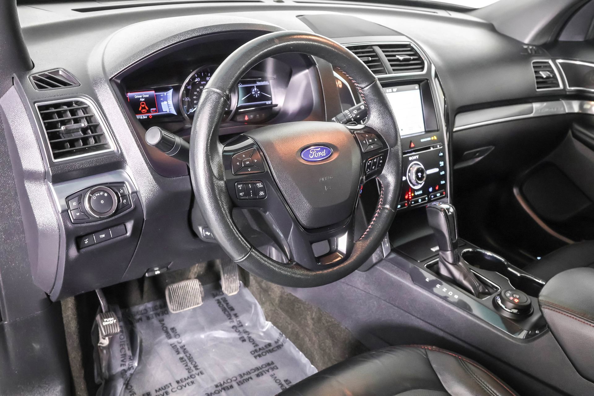 2017 Ford Explorer Sport photo 3