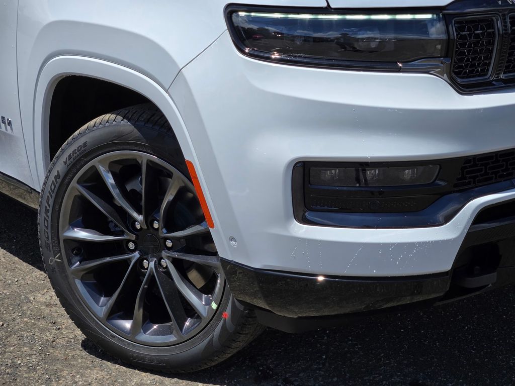 2025 Jeep Grand Wagoneer L II Obsidian photo 3