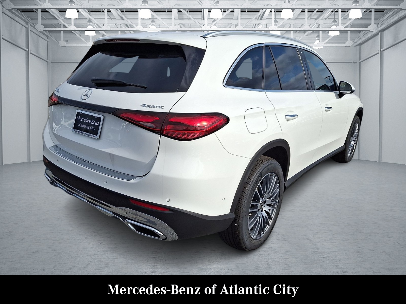 2026 Mercedes Benz GLC 300 4MATIC photo 3