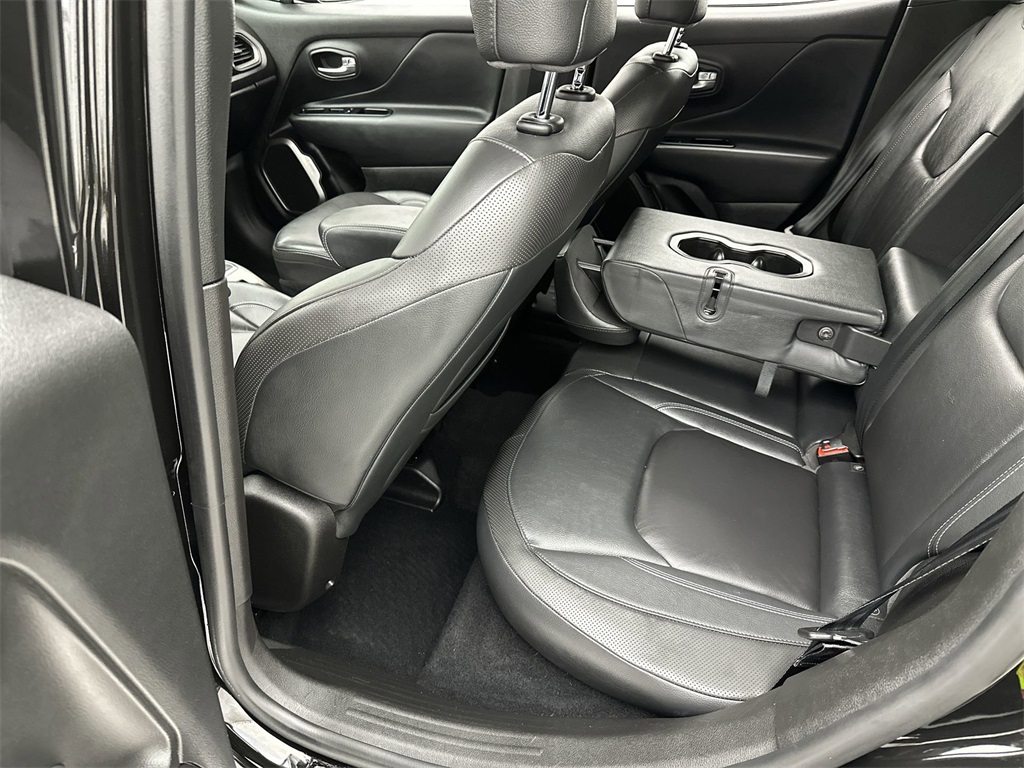 2022 Jeep Renegade Limited photo 21