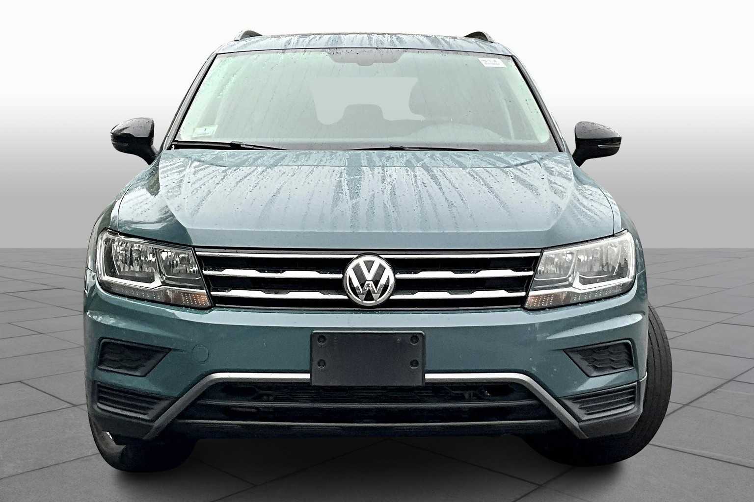2019 Volkswagen Tiguan SE photo 2