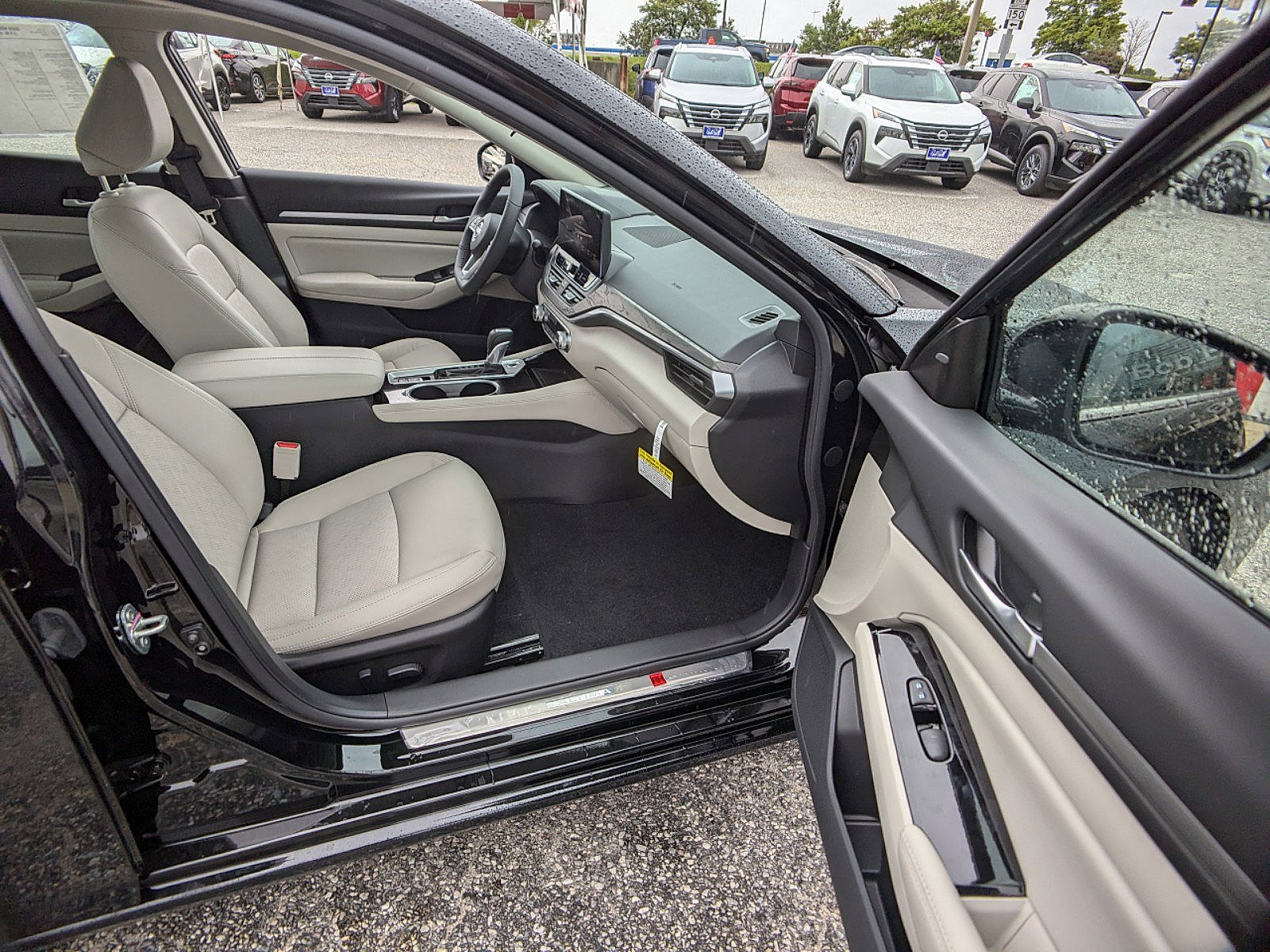 2025 Nissan Altima 2.5 SL photo 3