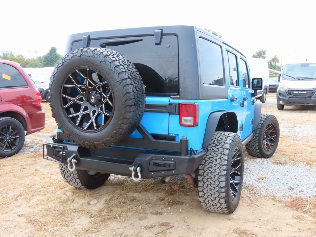 2017 Jeep Wrangler Unlimited Rubicon photo 2