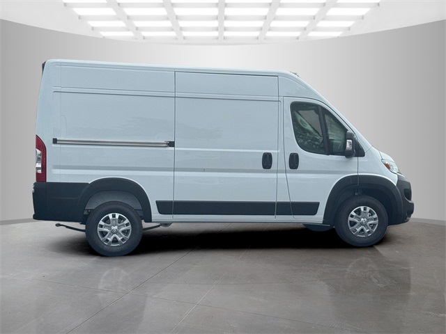 2025 Ram ProMaster 1500 SLT Cargo Van High Roof photo 3