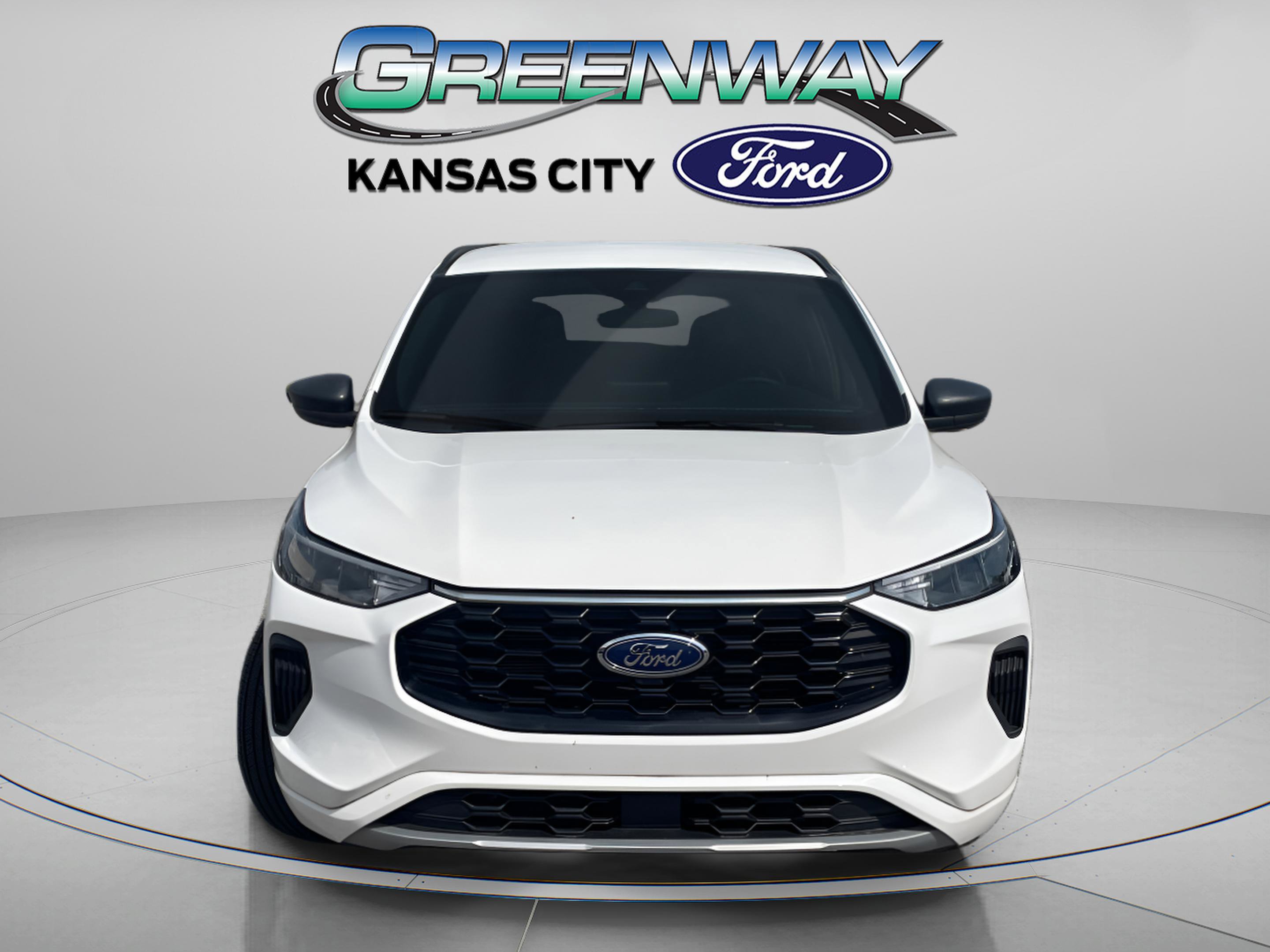 2024 Ford Escape ST-Line photo 2